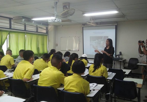 ภาพกิจกรรม โปรแกรมวิชาชีววิทยา จัดการอบรมการศึกษาความหลากหลายและอนุกรมวิธานพืช