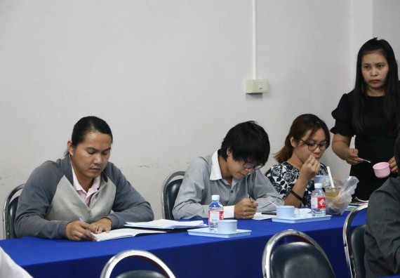 ภาพกิจกรรม ประชุมเรื่อง การดำเนินการกลั่นกรองรายชื่อบุคคลเพื่อเสนอชื่อเข้ารับการสรรหาเพื่อดำรงตำแหน่งอธิการบดี