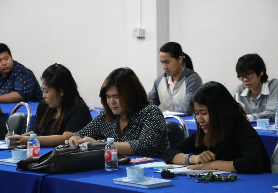 ภาพกิจกรรม ประชุมเรื่อง การดำเนินการกลั่นกรองรายชื่อบุคคลเพื่อเสนอชื่อเข้ารับการสรรหาเพื่อดำรงตำแหน่งอธิการบดี