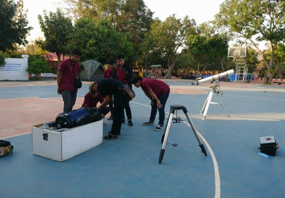 ภาพกิจกรรม โปรแกรมวิชาฟิสิกส์ จัดกิจกรรมค่ายดาราศาสตร์สัญจร