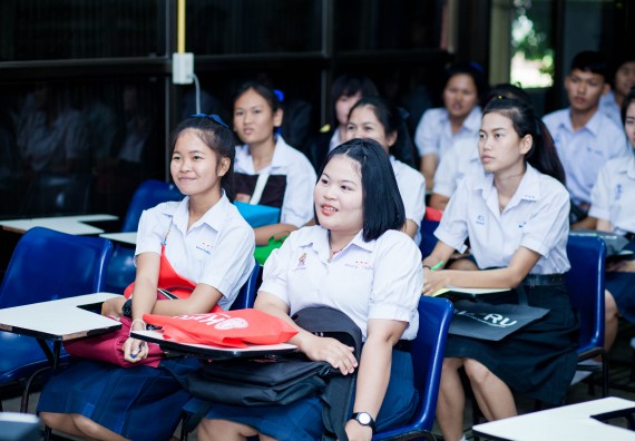 ภาพกิจกรรม คณะวิทยาศาสตร์และเทคโนโลยี จัดกิจกรรมแนะแนวการศึกษาต่อ ประจำปีการศึกษา 2560