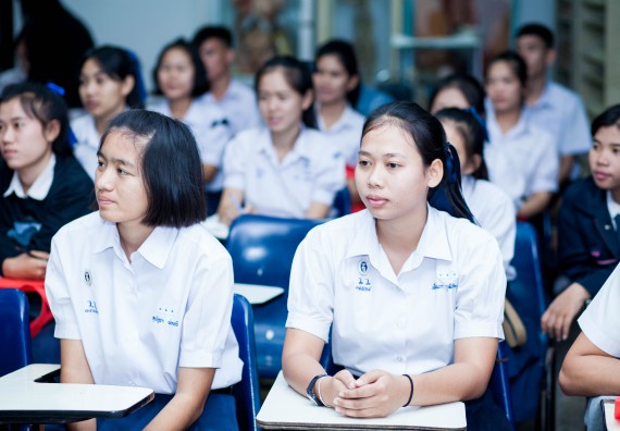 ภาพกิจกรรม คณะวิทยาศาสตร์และเทคโนโลยี จัดกิจกรรมแนะแนวการศึกษาต่อ ประจำปีการศึกษา 2560