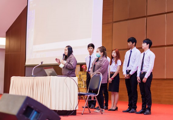 ภาพกิจกรรม คณะวิทยาศาสตร์และเทคโนโลยี จัดกิจกรรมแนะแนวการศึกษาต่อ ประจำปีการศึกษา 2560