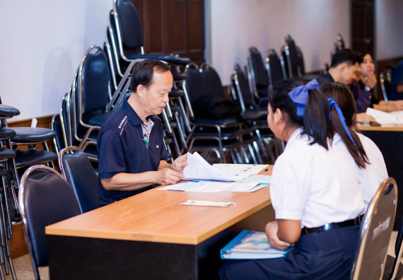 ภาพกิจกรรม คณะวิทยาศาสตร์และเทคโนโลยี จัดกิจกรรมแนะแนวการศึกษาต่อ ประจำปีการศึกษา 2560