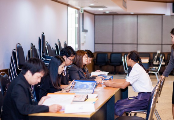 ภาพกิจกรรม คณะวิทยาศาสตร์และเทคโนโลยี จัดกิจกรรมแนะแนวการศึกษาต่อ ประจำปีการศึกษา 2560