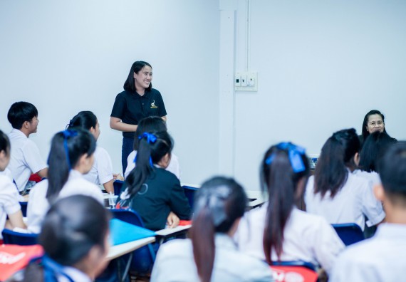 ภาพกิจกรรม คณะวิทยาศาสตร์และเทคโนโลยี จัดกิจกรรมแนะแนวการศึกษาต่อ ประจำปีการศึกษา 2560