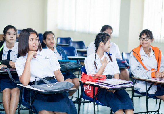 ภาพกิจกรรม คณะวิทยาศาสตร์และเทคโนโลยี จัดกิจกรรมแนะแนวการศึกษาต่อ ประจำปีการศึกษา 2560