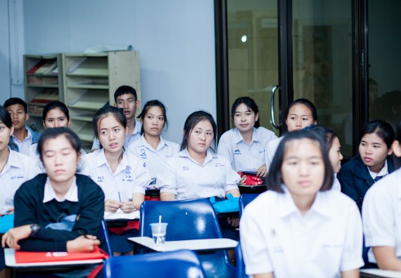 ภาพกิจกรรม คณะวิทยาศาสตร์และเทคโนโลยี จัดกิจกรรมแนะแนวการศึกษาต่อ ประจำปีการศึกษา 2560