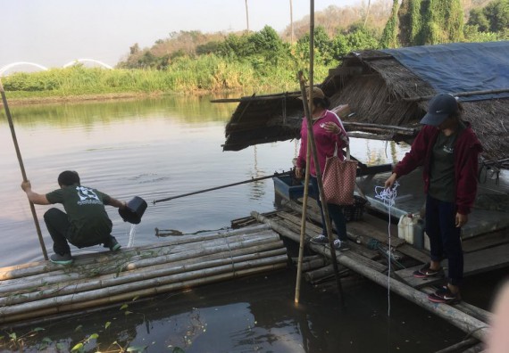 ภาพกิจกรรม โปรแกรมวิชาวิทยาศาสตร์สิ่งแวดล้อม จัดกิจกรรมการศึกษาสภาพดินและน้ำในพื้นที่ต้นน้ำลุ่มแม่น้ำปิง