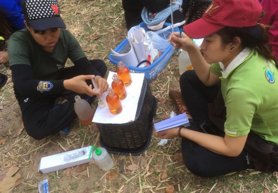 ภาพกิจกรรม โปรแกรมวิชาวิทยาศาสตร์สิ่งแวดล้อม จัดกิจกรรมการศึกษาสภาพดินและน้ำในพื้นที่ต้นน้ำลุ่มแม่น้ำปิง