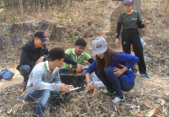 ภาพกิจกรรม โปรแกรมวิชาวิทยาศาสตร์สิ่งแวดล้อม จัดกิจกรรมการศึกษาสภาพดินและน้ำในพื้นที่ต้นน้ำลุ่มแม่น้ำปิง