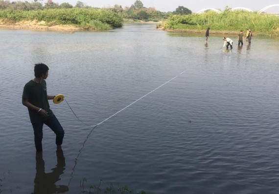 ภาพกิจกรรม โปรแกรมวิชาวิทยาศาสตร์สิ่งแวดล้อม จัดกิจกรรมการศึกษาสภาพดินและน้ำในพื้นที่ต้นน้ำลุ่มแม่น้ำปิง