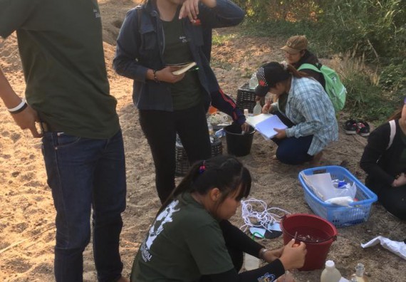 ภาพกิจกรรม โปรแกรมวิชาวิทยาศาสตร์สิ่งแวดล้อม จัดกิจกรรมการศึกษาสภาพดินและน้ำในพื้นที่ต้นน้ำลุ่มแม่น้ำปิง