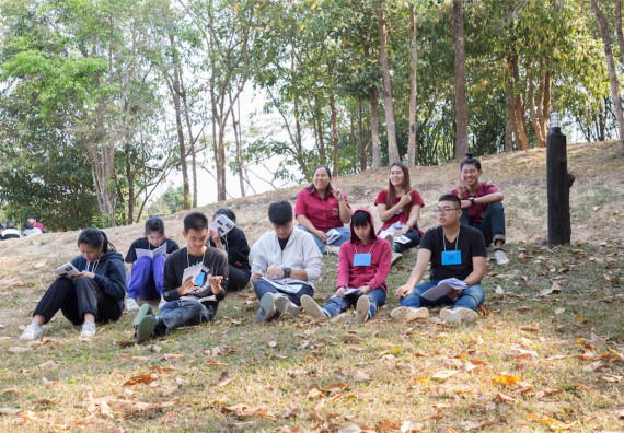 ภาพกิจกรรม โปรแกรมวิชาฟิสิกส์ จัดกิจกรรมค่ายดาราศาสตร์ สำหรับนักเรียนห้องเรียนพิเศษวิทยาศาสตร์ คณิตศาสตร์ และเทคโนโลยี (SMAT)