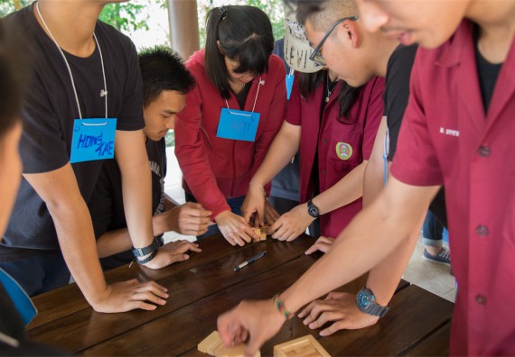 ภาพกิจกรรม โปรแกรมวิชาฟิสิกส์ จัดกิจกรรมค่ายดาราศาสตร์ สำหรับนักเรียนห้องเรียนพิเศษวิทยาศาสตร์ คณิตศาสตร์ และเทคโนโลยี (SMAT)