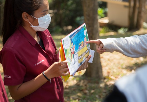 ภาพกิจกรรม โปรแกรมวิชาฟิสิกส์ จัดกิจกรรมค่ายดาราศาสตร์ สำหรับนักเรียนห้องเรียนพิเศษวิทยาศาสตร์ คณิตศาสตร์ และเทคโนโลยี (SMAT)