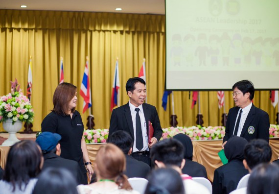 ภาพกิจกรรม คณะวิทยาศาสตร์และเทคโนโลยี เข้าร่วม โครงการ ASEAN Leadership 2017