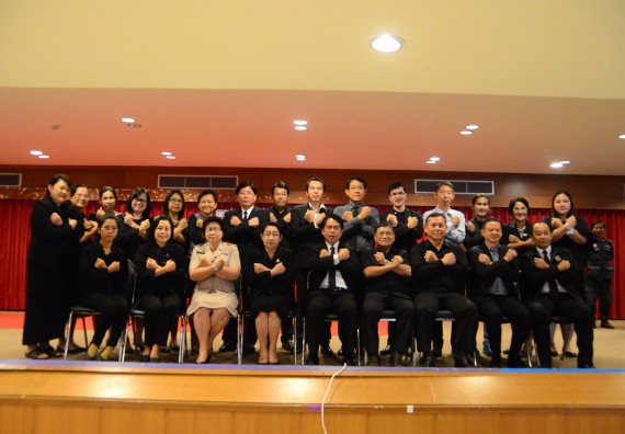 ภาพกิจกรรม นักศึกษาคณะวิทยาศาสตร์และเทคโนโลยี เข้าร่วมโครการแสดงเจตจำนงการบริการงานด้วยความซื่อสัตย์สุจริต