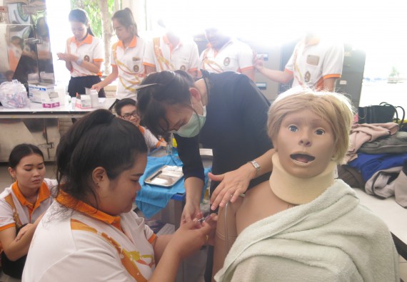 ภาพกิจกรรม โปรแกรมวิชาสาธารณสุขศาสตร์ จัดการอบรม เรื่อง การฉีดยา