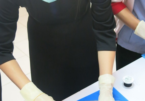 ภาพกิจกรรม โปรแกรมวิชาสาธารณสุขศาสตร์ จัดการอบรม  เรื่อง การเย็บแผล การตัดไหม