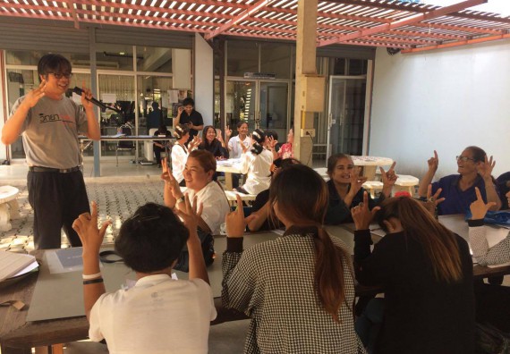 ภาพกิจกรรม ศูนย์ส่งเสริมและตรวจสอบการผลิตตามมาตรฐานความปลอดภัยทางอาหาร จัดการอบรมเชิงปฏิบัติการ เรื่อง การผลิตเครื่องสำอางโฮมเมดจากวัตถุดิบในครัวเรือน