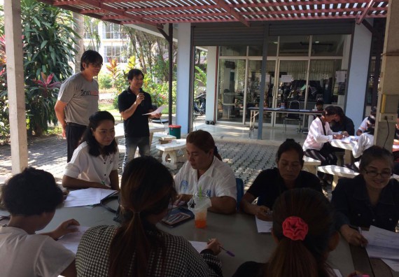 ภาพกิจกรรม ศูนย์ส่งเสริมและตรวจสอบการผลิตตามมาตรฐานความปลอดภัยทางอาหาร จัดการอบรมเชิงปฏิบัติการ เรื่อง การผลิตเครื่องสำอางโฮมเมดจากวัตถุดิบในครัวเรือน