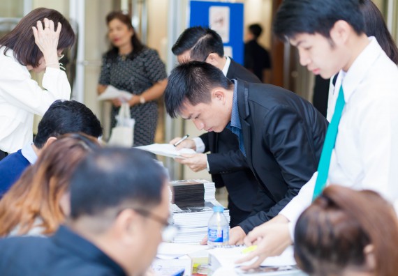 บุคลากรและนักศึกษาคณะวิทยาศาสตร์และเทคโนโลยี  เข้าร่วมงานพิธีมอบรางวัลยอดเยี่ยม ทุนการศึกษาบุคคลและองค์กรดีเด่นทางวิทยาศาสตร์ ประจำปีที่ 49 พ.ศ.2559 มูลนิธิศาสตราจารย์ ดร.แถบ  นีละนิธิ