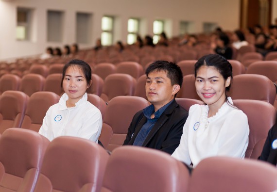 บุคลากรและนักศึกษาคณะวิทยาศาสตร์และเทคโนโลยี  เข้าร่วมงานพิธีมอบรางวัลยอดเยี่ยม ทุนการศึกษาบุคคลและองค์กรดีเด่นทางวิทยาศาสตร์ ประจำปีที่ 49 พ.ศ.2559 มูลนิธิศาสตราจารย์ ดร.แถบ  นีละนิธิ