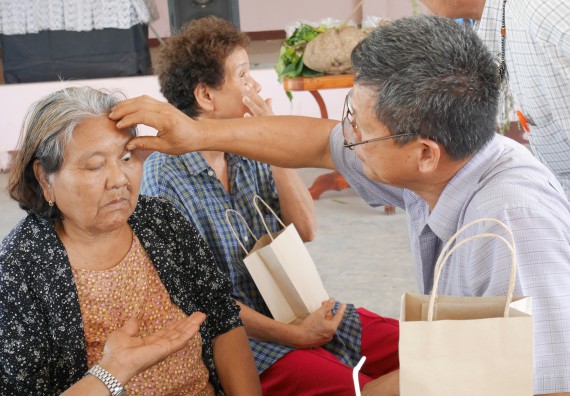 ภาพกิจกรรม ศูนย์บริการทางการแพทย์แผนไทยและการแพทย์ทางเลือก จัดอบรม เรื่องการปรับสมดุลร่างกาย