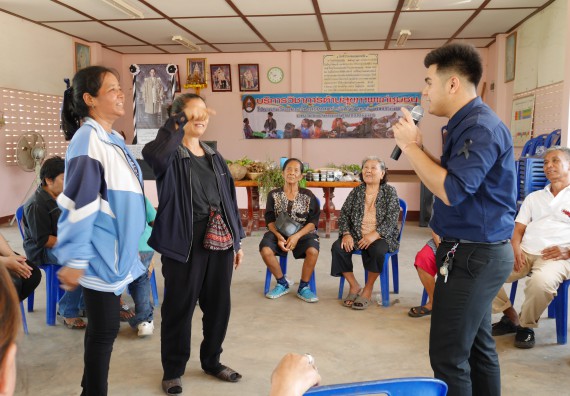 ภาพกิจกรรม ศูนย์บริการทางการแพทย์แผนไทยและการแพทย์ทางเลือก จัดอบรม เรื่องการปรับสมดุลร่างกาย