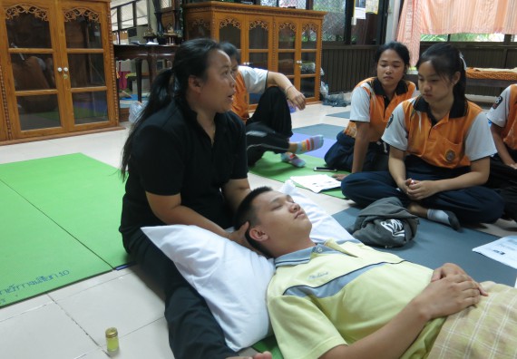 ภาพกิจกรรม โปรแกรมวิชาสาธารณสุขศาสตร์ จัดการอบรม เรื่อง การนวดตัวเพื่อสุขภาพ