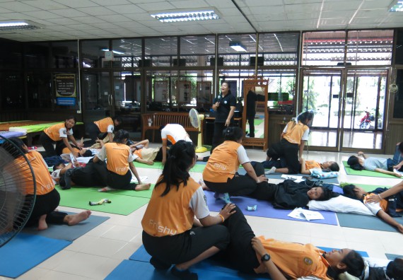 ภาพกิจกรรม โปรแกรมวิชาสาธารณสุขศาสตร์ จัดการอบรม เรื่อง การนวดตัวเพื่อสุขภาพ
