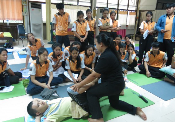 ภาพกิจกรรม โปรแกรมวิชาสาธารณสุขศาสตร์ จัดการอบรม เรื่อง การนวดตัวเพื่อสุขภาพ
