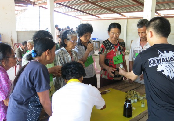 ภาพกิจกรรม ศูนย์บริการทางการแพทย์แผนไทยและการแพทย์ทางเลือก จัดการอบรมการดูแลตนเองด้วยการแพทย์ทางเลือก