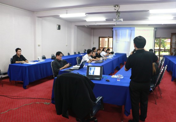 ภาพกิจกรรม คณะวิทยาศาสตร์และเทคโนโลยี จัดการอบรมเชิงปฏิบัติการ เรื่อง การเตรียมความพร้อมเพื่อเข้าสู่ตำแหน่งชำนาญการของพนักงานสายสนับสนุน