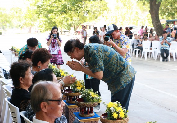 ภาพกิจกรรม คณะวิทยาศาสตร์และเทคโนโลยี เข้าร่วมกิจกรรมทำบุญปีใหม่ไทย
