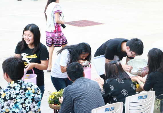 ภาพกิจกรรม คณะวิทยาศาสตร์และเทคโนโลยี เข้าร่วมกิจกรรมทำบุญปีใหม่ไทย