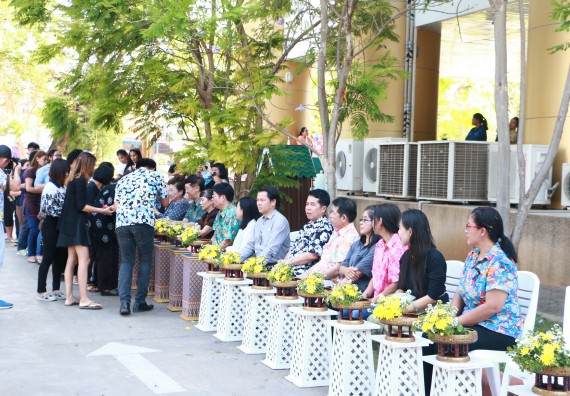 ภาพกิจกรรม คณะวิทยาศาสตร์และเทคโนโลยี เข้าร่วมกิจกรรมทำบุญปีใหม่ไทย