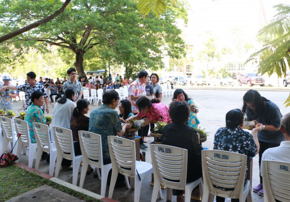 ภาพกิจกรรม คณะวิทยาศาสตร์และเทคโนโลยี เข้าร่วมกิจกรรมทำบุญปีใหม่ไทย