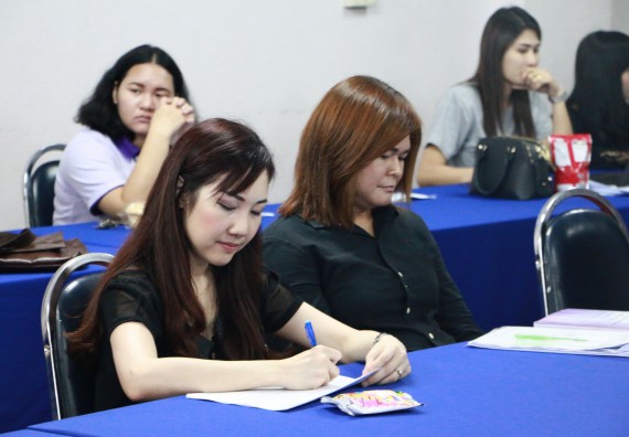 ภาพกิจกรรม คณะวิทยาศาสตร์และเทคโนโลยี จัดการอบรมเชิงปฏิบัติการ เรื่อง การประกันคุณภาพการศึกษาระดับหลักสูตร