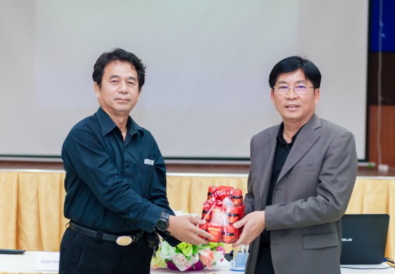 ภาพกิจกรรม คณะวิทยาศาสตร์และเทคโนโลยี จัดโครงการอบรมเชิงปฏิบัติการ การพัฒนาบุคลากรเข้าสู่ตำแหน่งทางวิชาการ ตำแหน่งที่สูงขึ้น