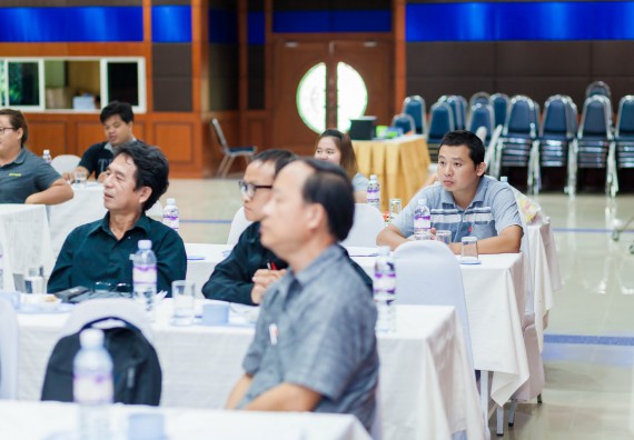 ภาพกิจกรรม คณะวิทยาศาสตร์และเทคโนโลยี จัดโครงการอบรมเชิงปฏิบัติการ การพัฒนาบุคลากรเข้าสู่ตำแหน่งทางวิชาการ ตำแหน่งที่สูงขึ้น