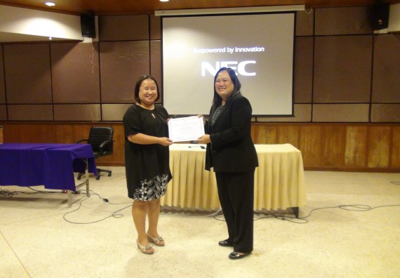 ภาพกิจกรรม โปรแกรมวิชาวิทยาการคอมพิวเตอร์ จัดกิจกรรมเผยแพร่ผลงานวิจัยและนวัตกรรมของนักศึกษาระดับปริญญาตรี