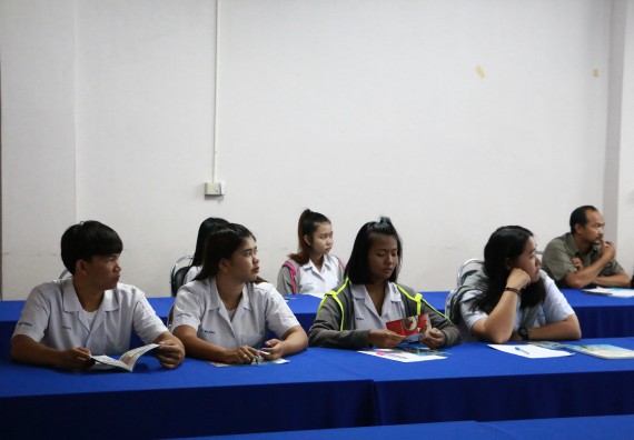 ภาพกิจกรรม ศูนย์ส่งเสริมและตรวจสอบการผลิตตามมาตรฐานความปลอดภัยอาหาร จัดการอบรมเชิงปฏิบัติการ เรื่อง การขออนุญาตด้านอาหารทางอินเตอร์เน็ต