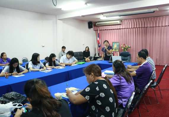 ภาพกิจกรรม ศูนย์ส่งเสริมและตรวจสอบการผลิตตามมาตรฐานความปลอดภัยอาหาร จัดการอบรมเชิงปฏิบัติการ เรื่อง การขออนุญาตด้านอาหารทางอินเตอร์เน็ต