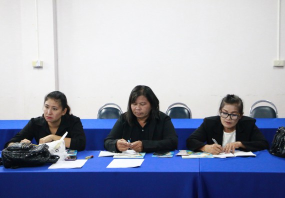 ภาพกิจกรรม ศูนย์ส่งเสริมและตรวจสอบการผลิตตามมาตรฐานความปลอดภัยอาหาร จัดการอบรมเชิงปฏิบัติการ เรื่อง การขออนุญาตด้านอาหารทางอินเตอร์เน็ต