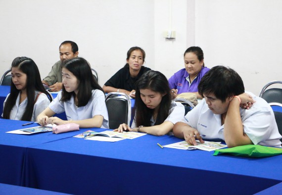 ภาพกิจกรรม ศูนย์ส่งเสริมและตรวจสอบการผลิตตามมาตรฐานความปลอดภัยอาหาร จัดการอบรมเชิงปฏิบัติการ เรื่อง การขออนุญาตด้านอาหารทางอินเตอร์เน็ต