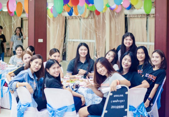 ภาพกิจกรรม คณะวิทยาศาสตร์และเทคโนโลยี จัดกิจกรรม goodbye senior'56 คณะวิทยาศาสตร์และเทคโนโลยี