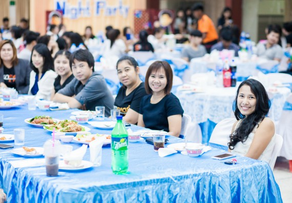 ภาพกิจกรรม คณะวิทยาศาสตร์และเทคโนโลยี จัดกิจกรรม goodbye senior'56 คณะวิทยาศาสตร์และเทคโนโลยี