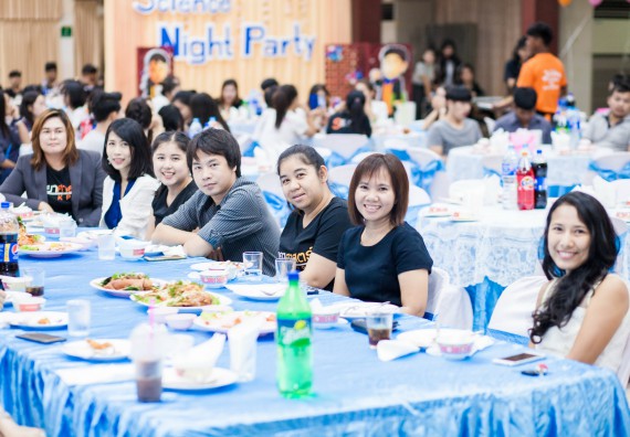 ภาพกิจกรรม คณะวิทยาศาสตร์และเทคโนโลยี จัดกิจกรรม goodbye senior'56 คณะวิทยาศาสตร์และเทคโนโลยี